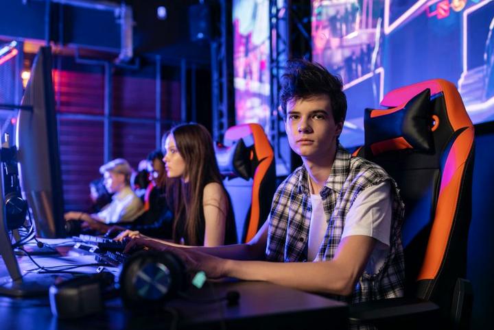 game gian lận 8Day